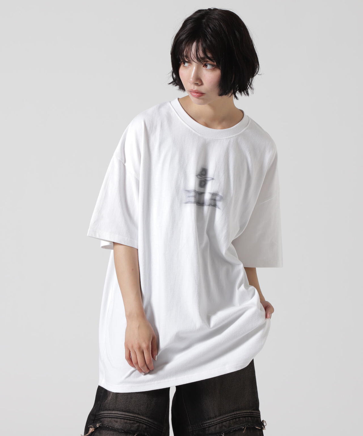 BLR/ビーエルアール/BLURRED LOGO PRINTED T-SHIRT