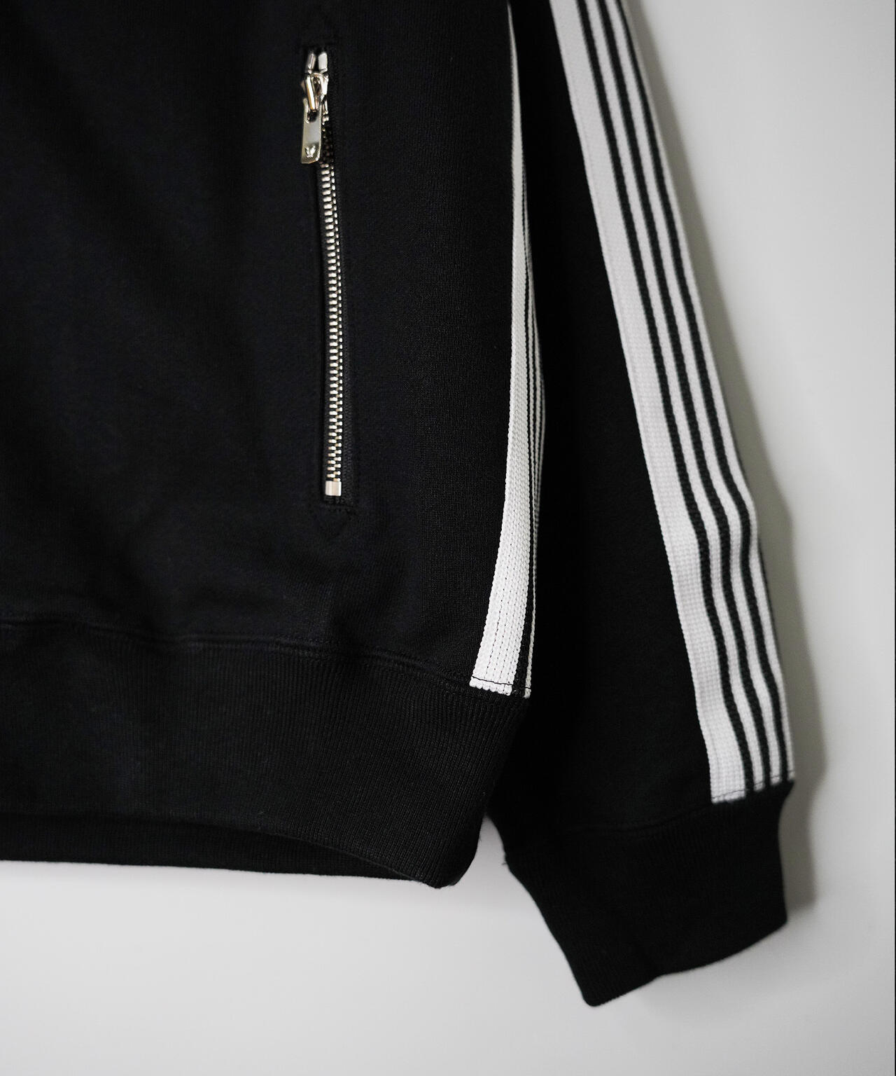 f04a35f7-f700-5093-af08-98f719df865e_Image