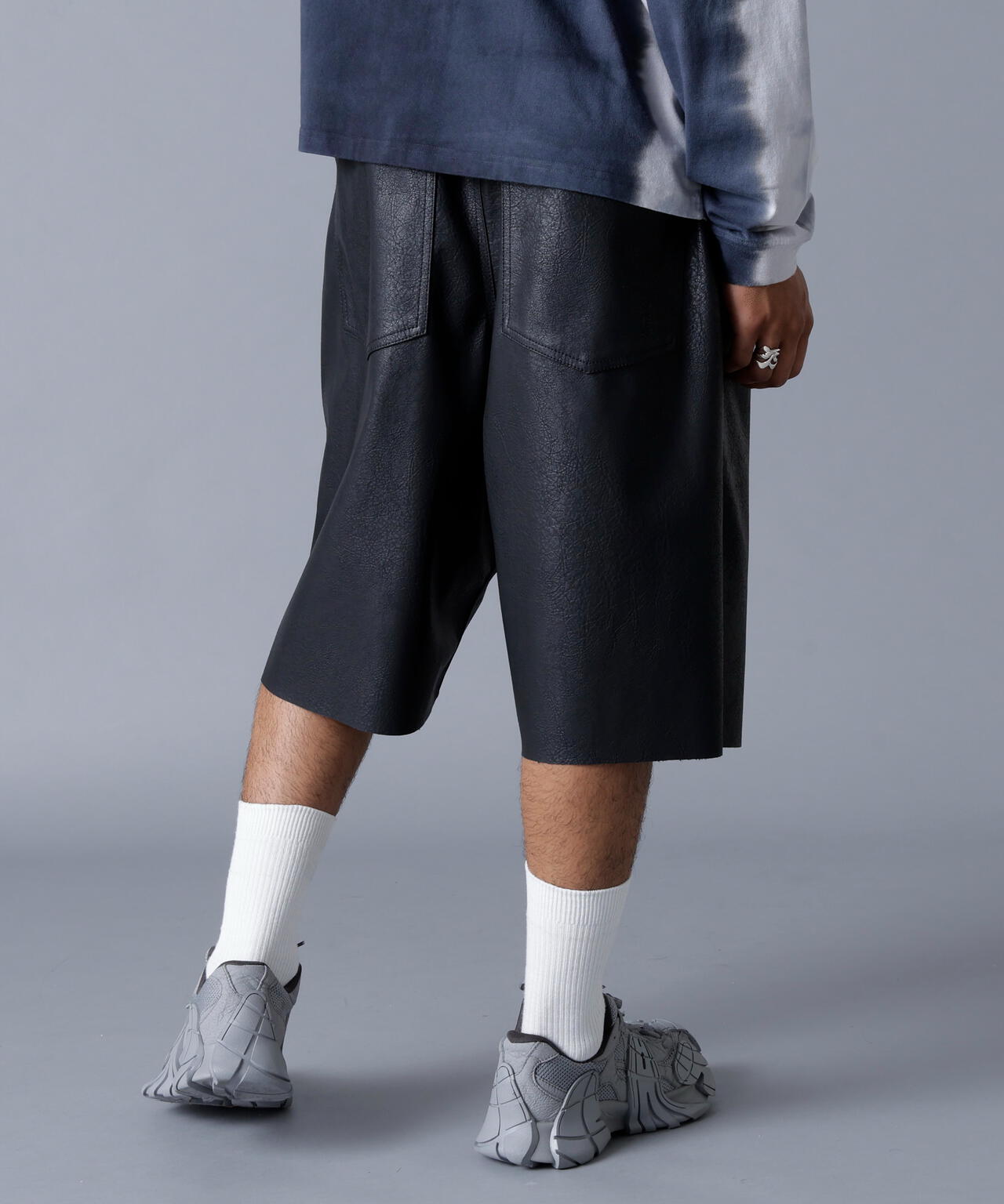 DankeSchon/ダンケシェーン/PULEATHER W-KNEE SHORTS