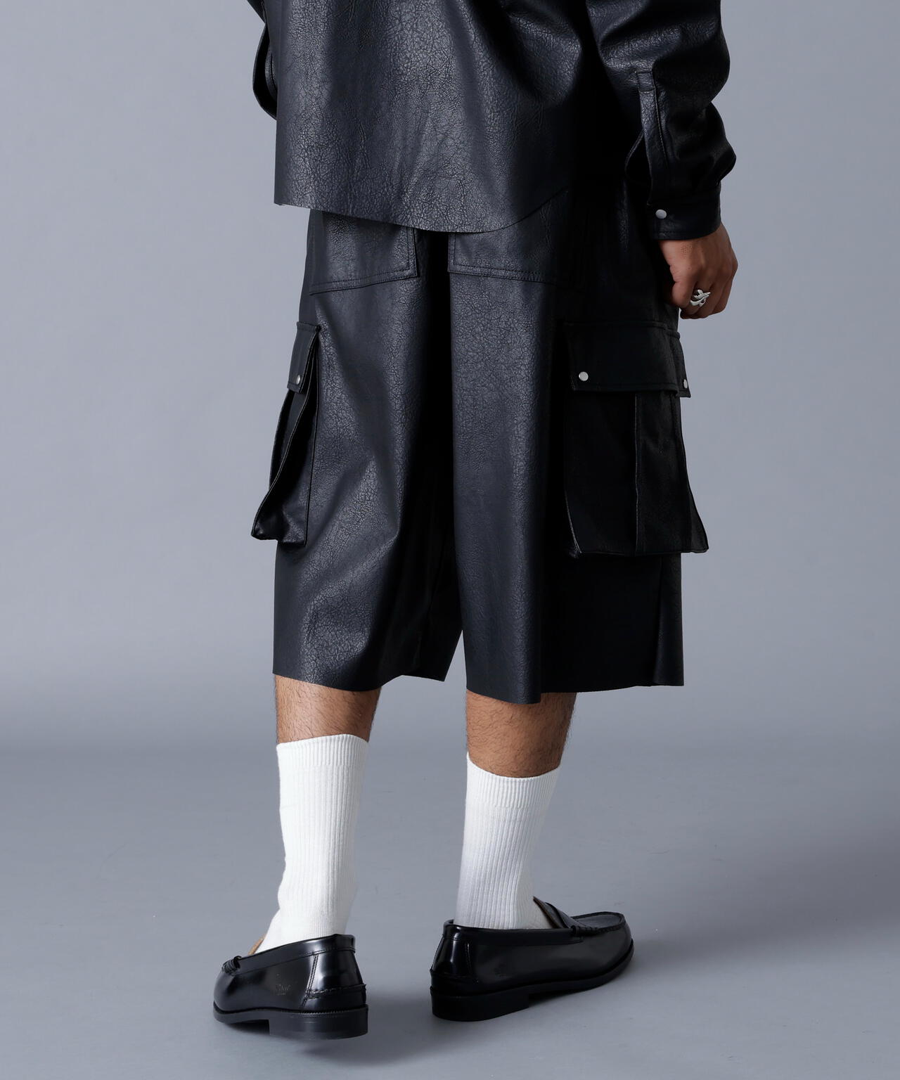 DankeSchon/ダンケシェーン/PU LEATHER CARGO SHORTS