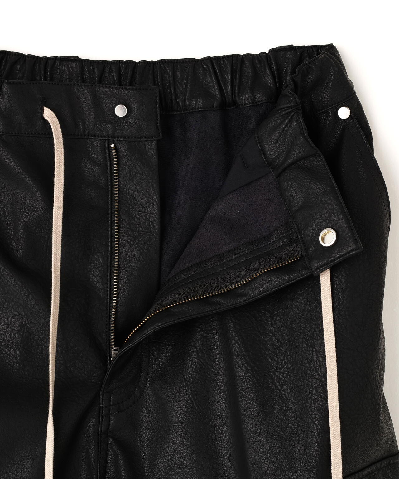 DankeSchon/ダンケシェーン/PU LEATHER CARGO SHORTS