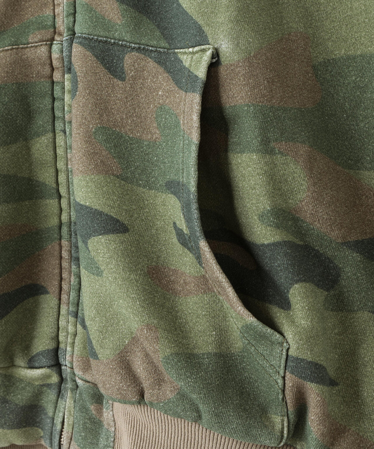 WHITELAND/ホワイトランド/ZIP UP CAMO HOODIE