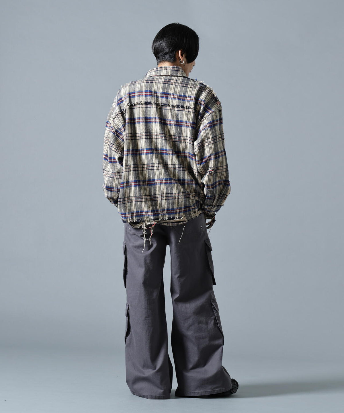 180cm B:87 W:66 H:84 着用サイズ:L
