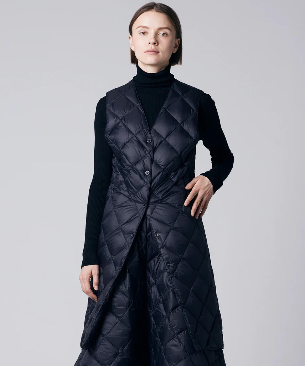 TAION/タイオン/SINGLE SNAP BUTTON V NECK LONG DOWN GILET【WOMEN】