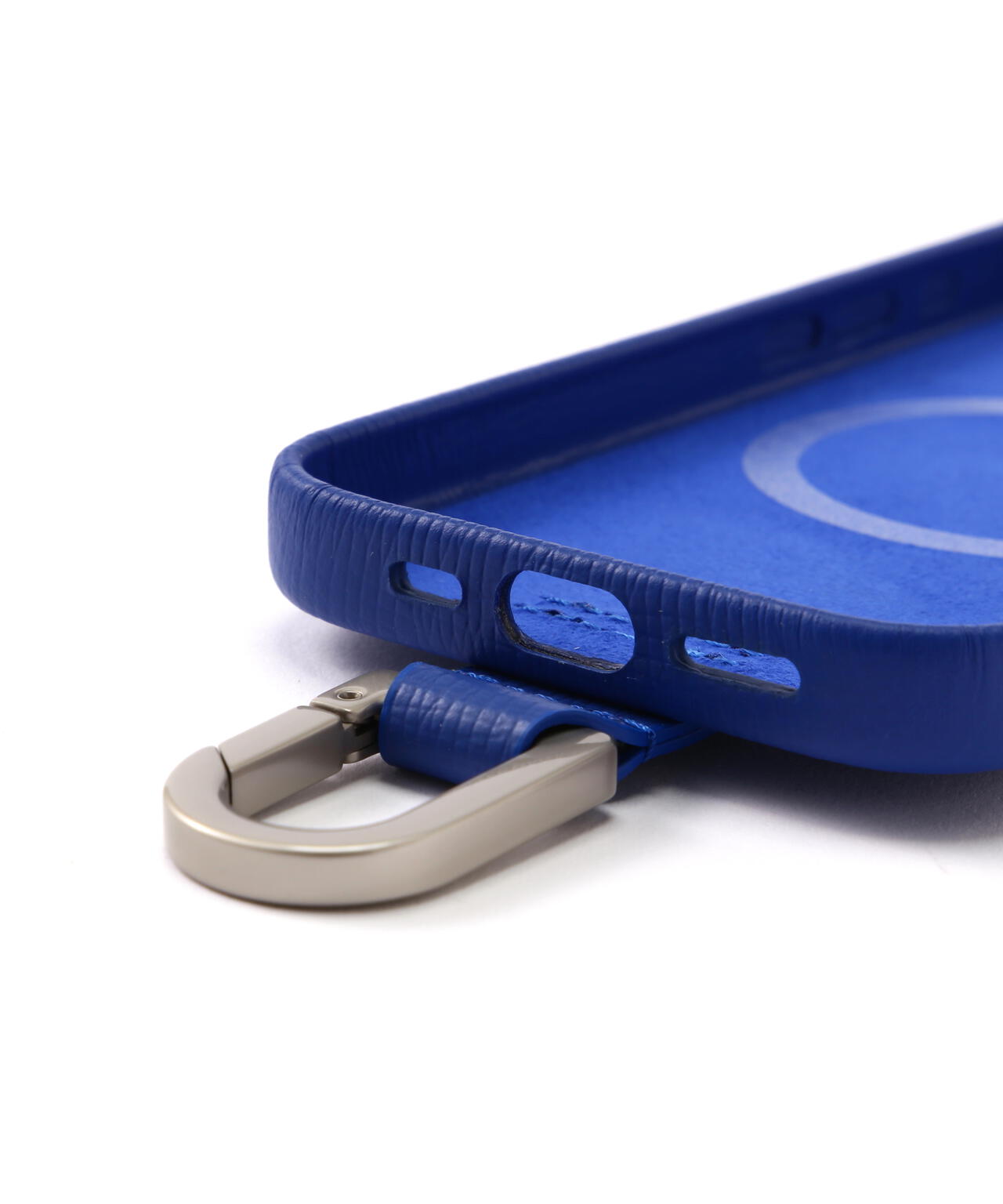 objcts.io/オブジェクツアイオー/iPhone CARABINER LEATHER CASE - iPhone16 Pro