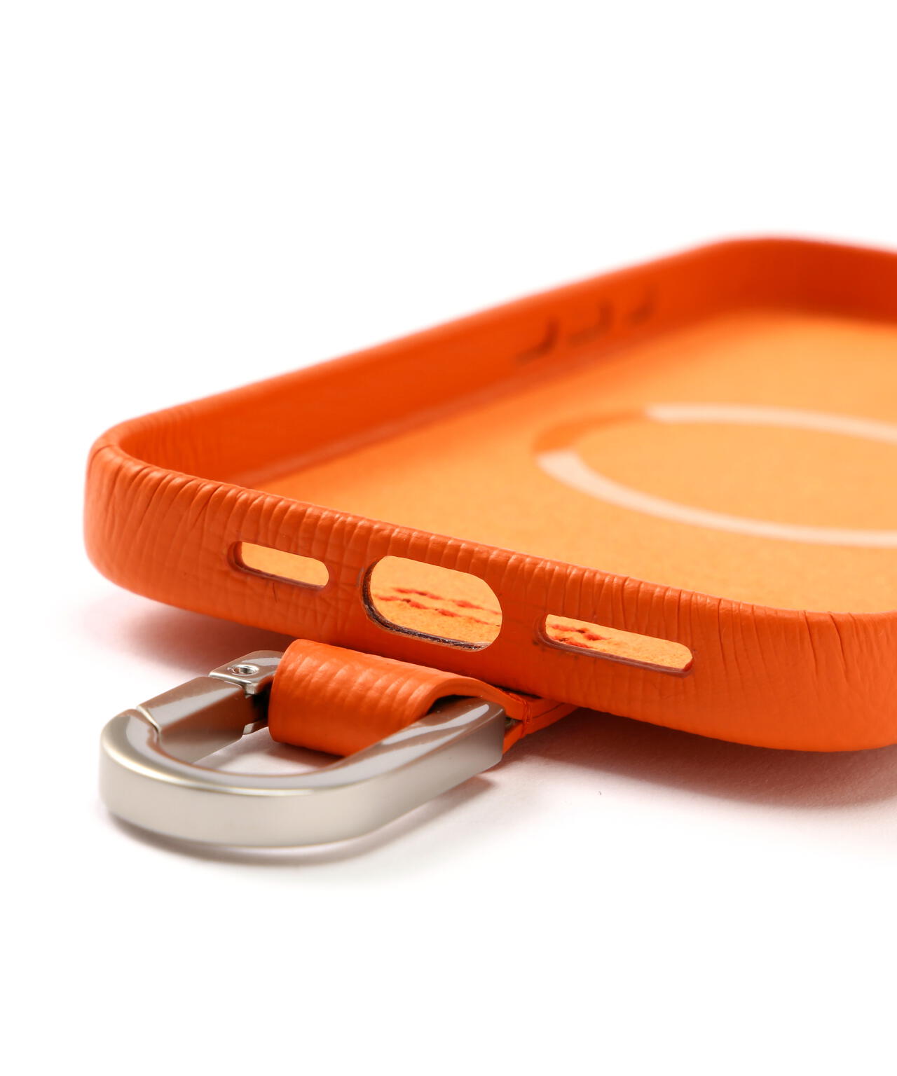 objcts.io/オブジェクツアイオー/iPhone CARABINER LEATHER CASE - iPhone16 Pro Max