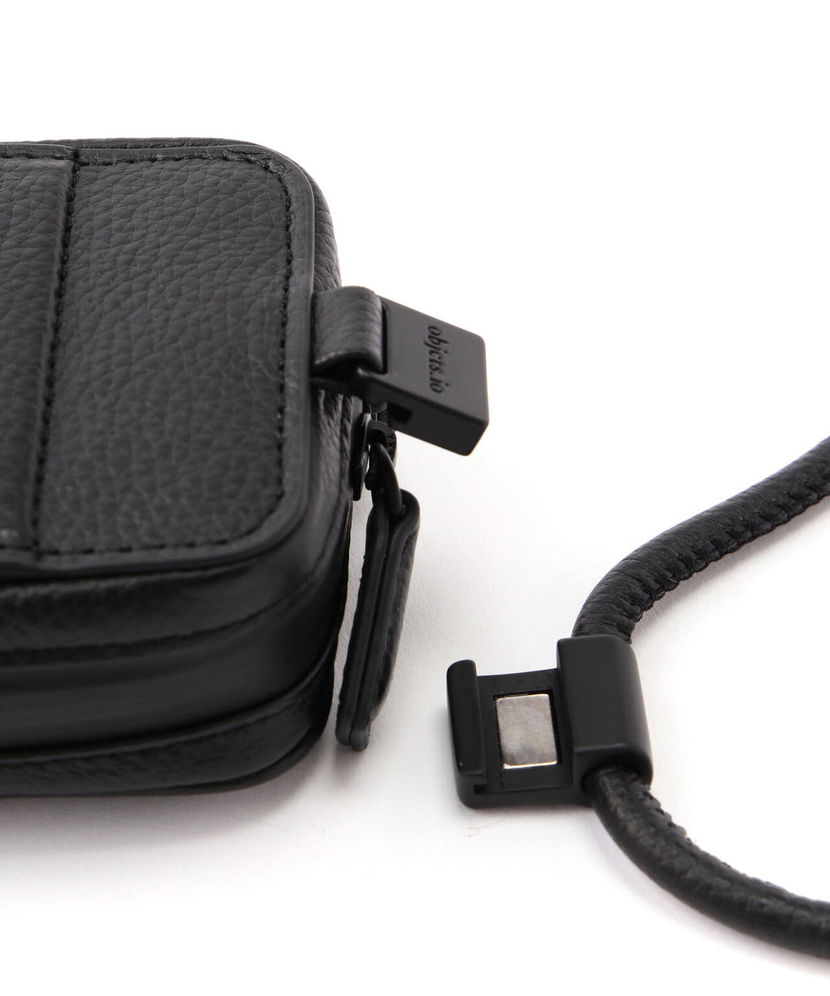 objcts.io/オブジェクツアイオー/COMPOSITION MICRO BAG