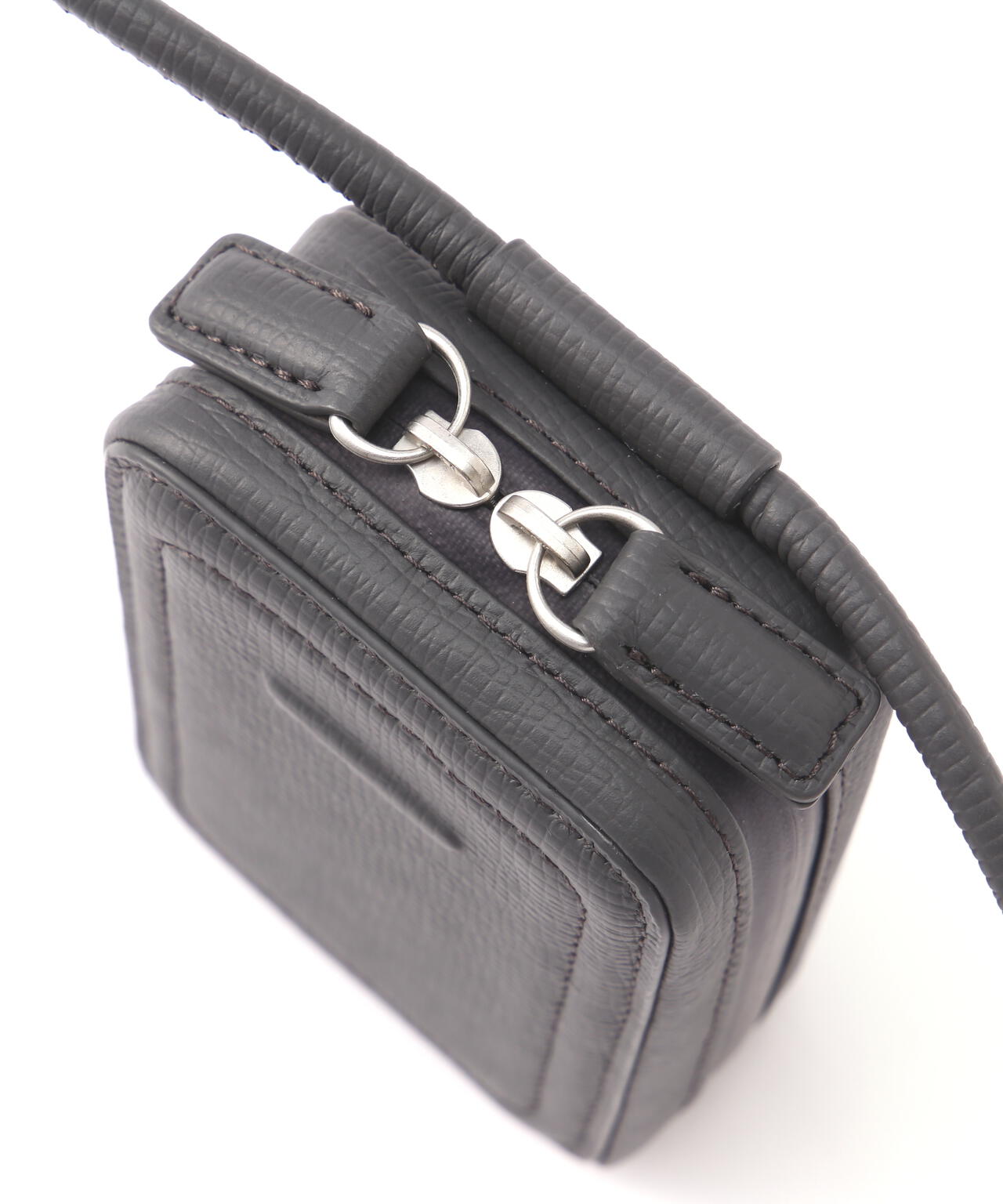 objcts.io/オブジェクツアイオー/SHOULDER MICRO BAG