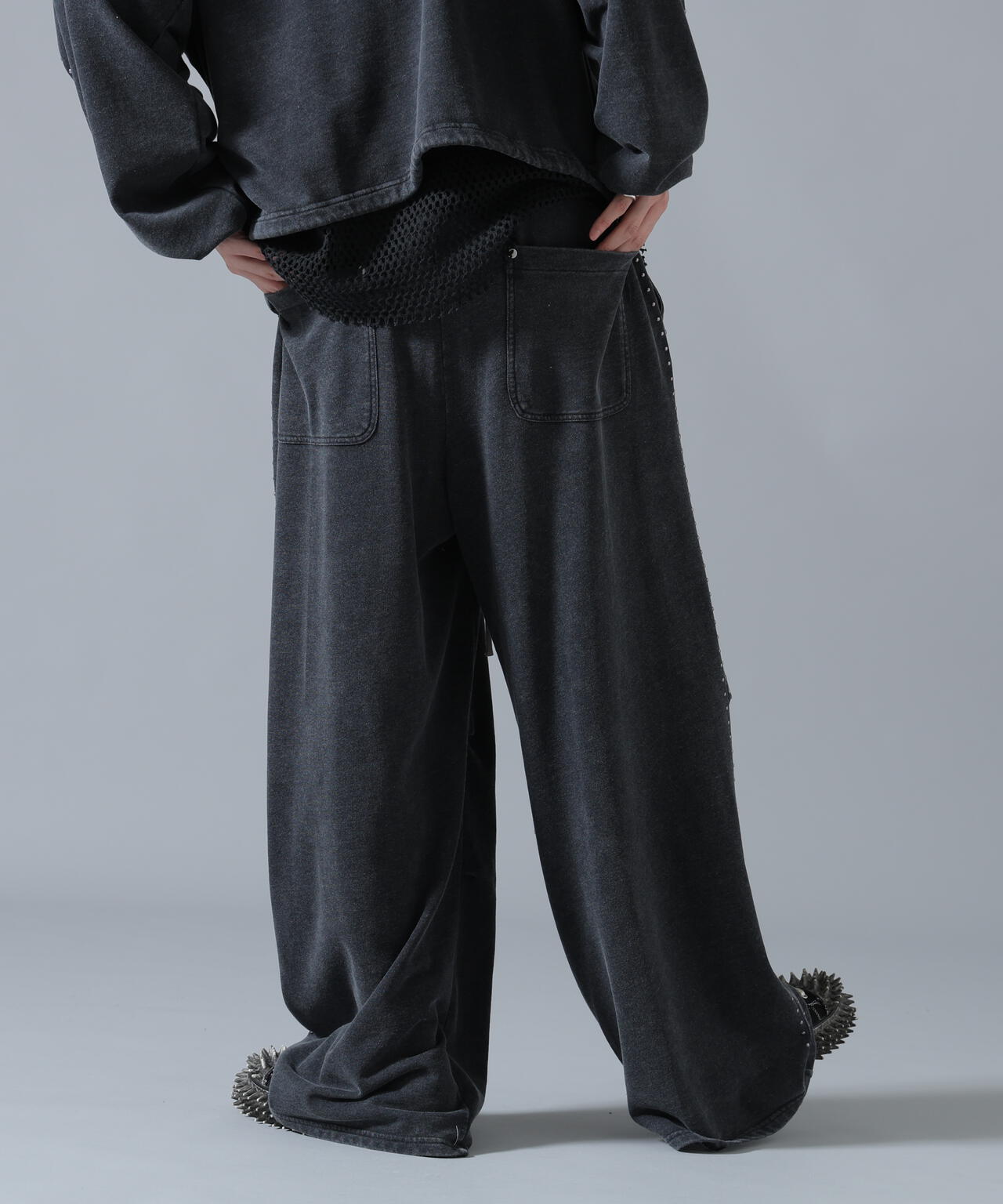 【WEB&DEPOT限定】DankeSchon/ダンケシェーン/STUDS SWEAT PANTS