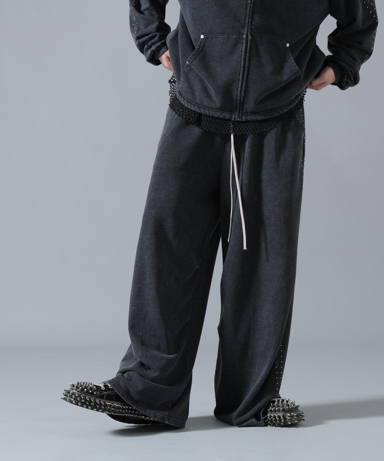 【WEB&DEPOT限定】DankeSchon/ダンケシェーン/STUDS SWEAT PANTS