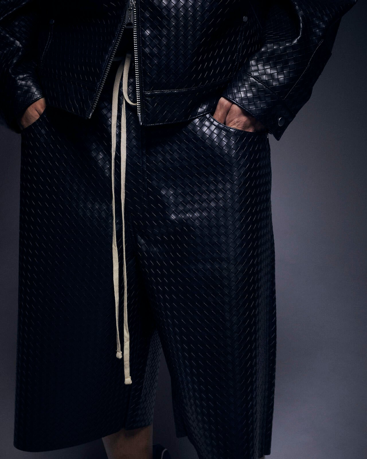 DankeSchon/ダンケシェーン/WOVEN FAUX LEATHER SHORTS