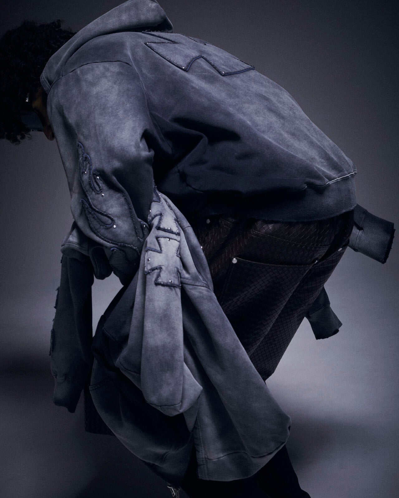 DankeSchon/ダンケシェーン/SPRAY PIGMENT SWEAT HOODIE IRON