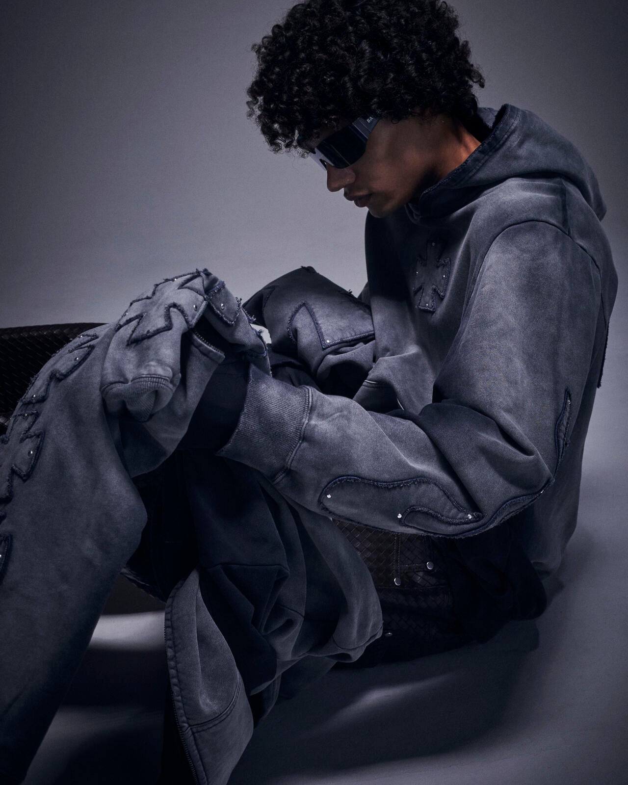 DankeSchon/ダンケシェーン/SPRAY PIGMENT SWEAT HOODIE IRON