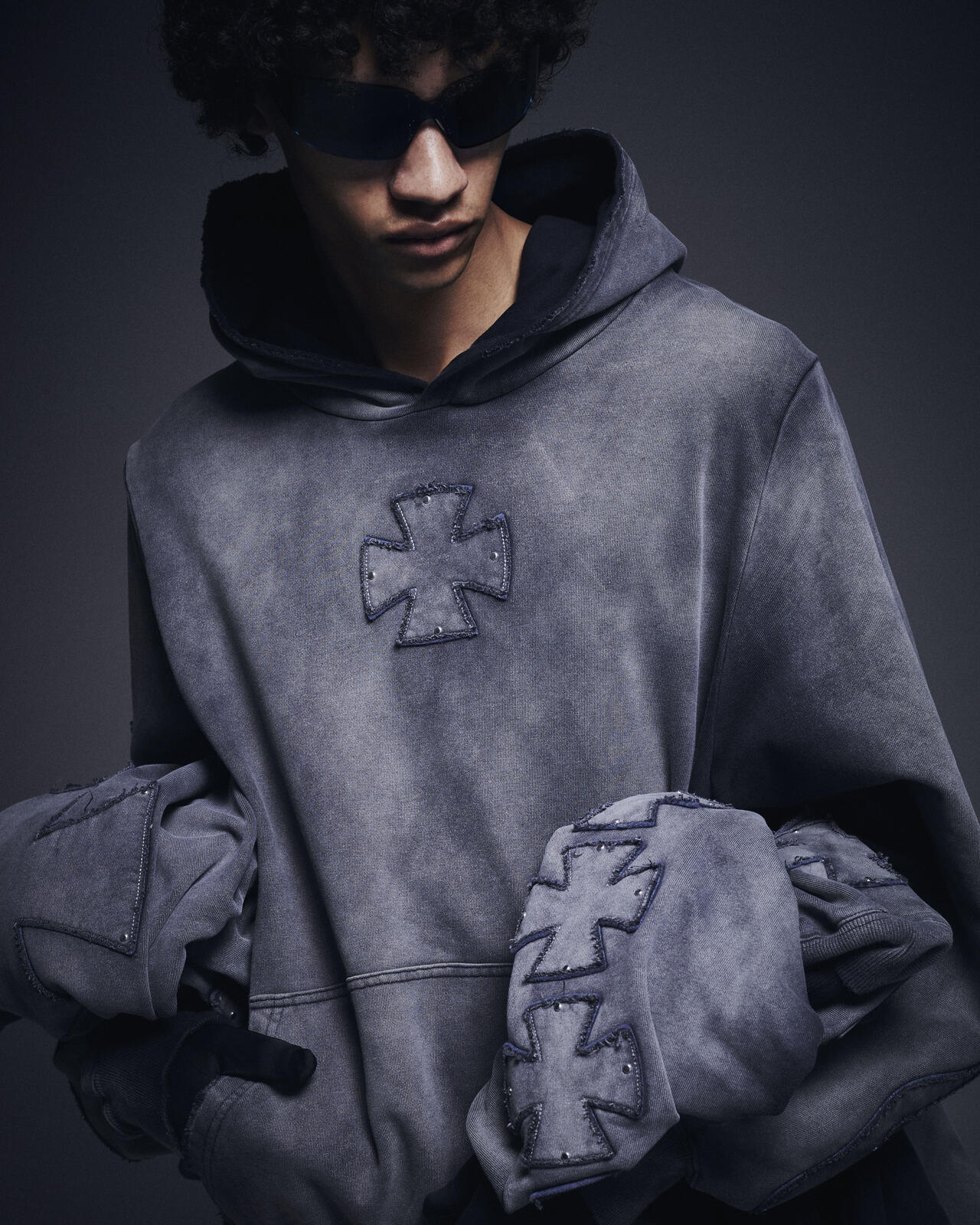 DankeSchon/ダンケシェーン/SPRAY PIGMENT SWEAT HOODIE IRON