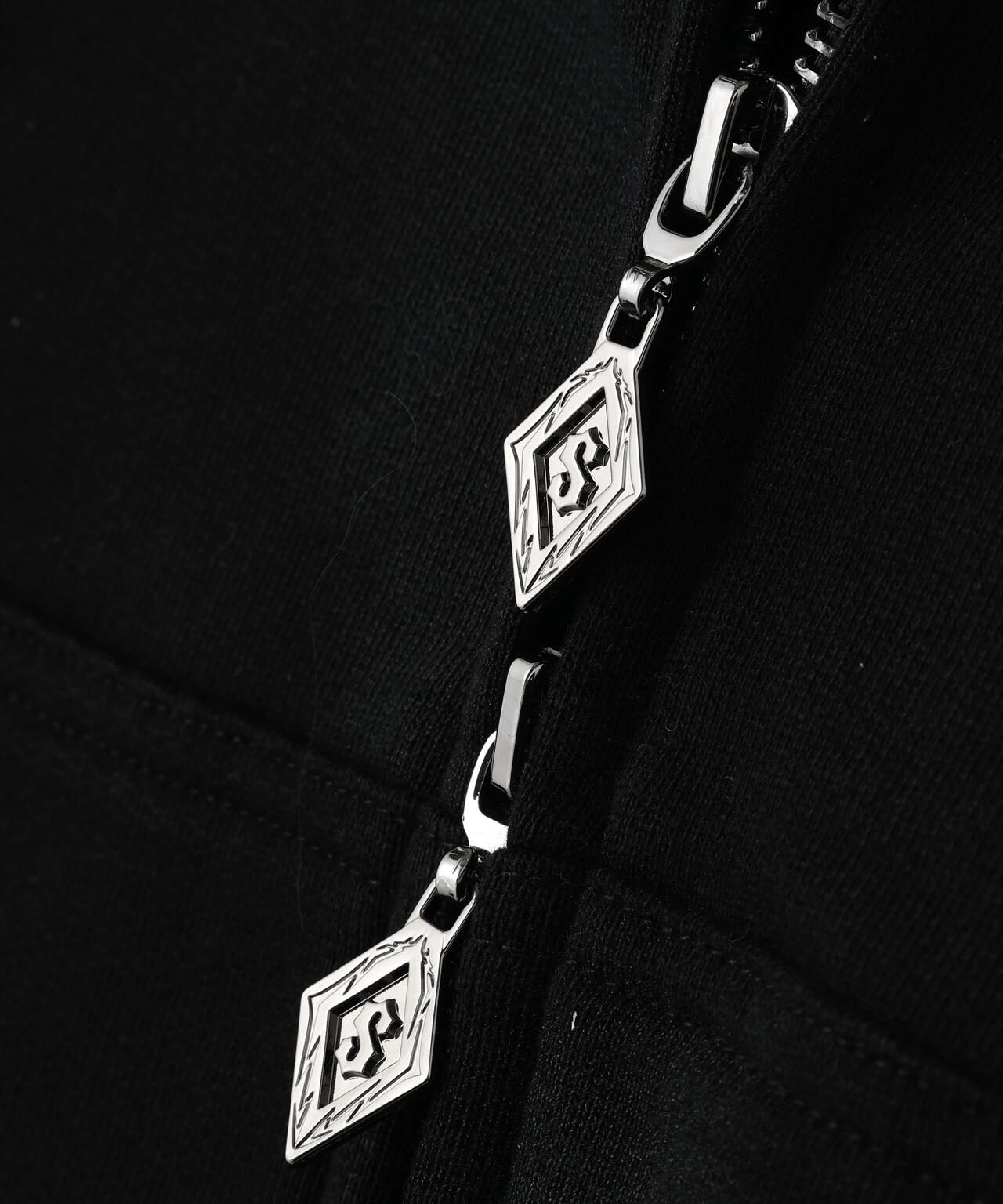 SUPPLIER/サプライヤー/TRIBAL BONES PIERCED HOODIE