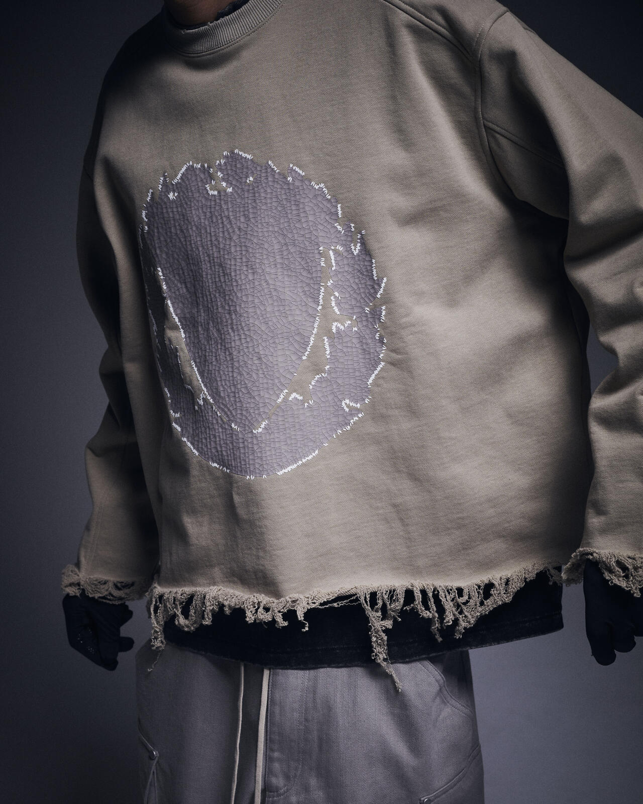 DankeSchon/ダンケシェーン/CUT FRINGE SWEAT CREWNECK EMBLEM