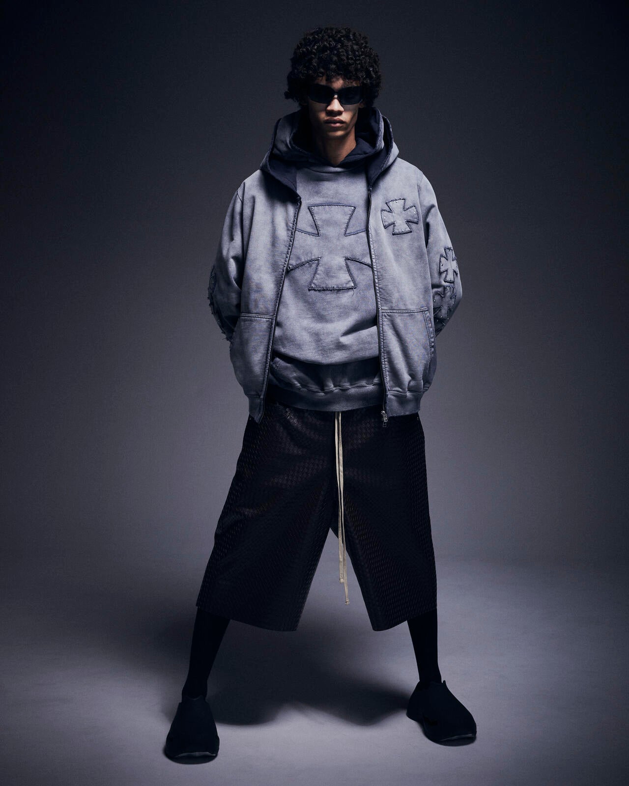 DankeSchon/ダンケシェーン/SPRAY PIGMENT SWEAT CREWNECK IRON