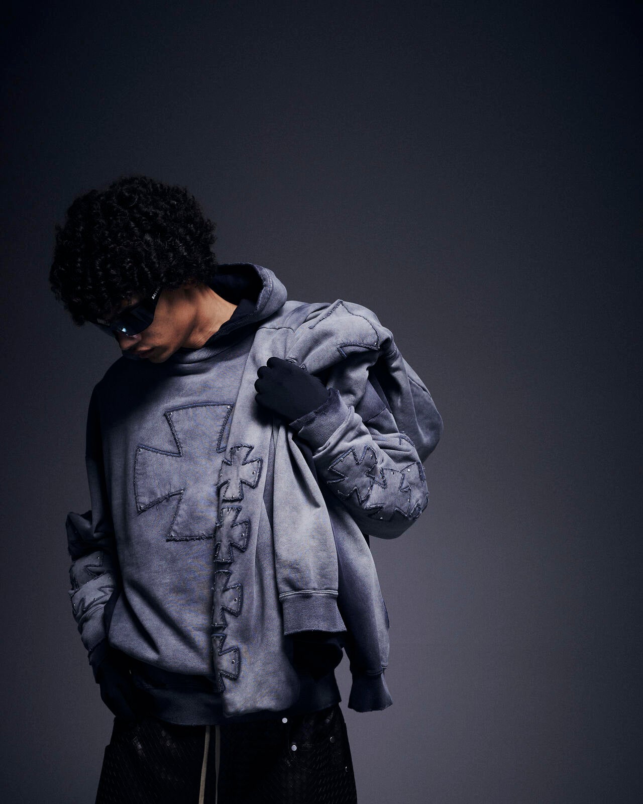 DankeSchon/ダンケシェーン/SPRAY PIGMENT SWEAT CREWNECK IRON