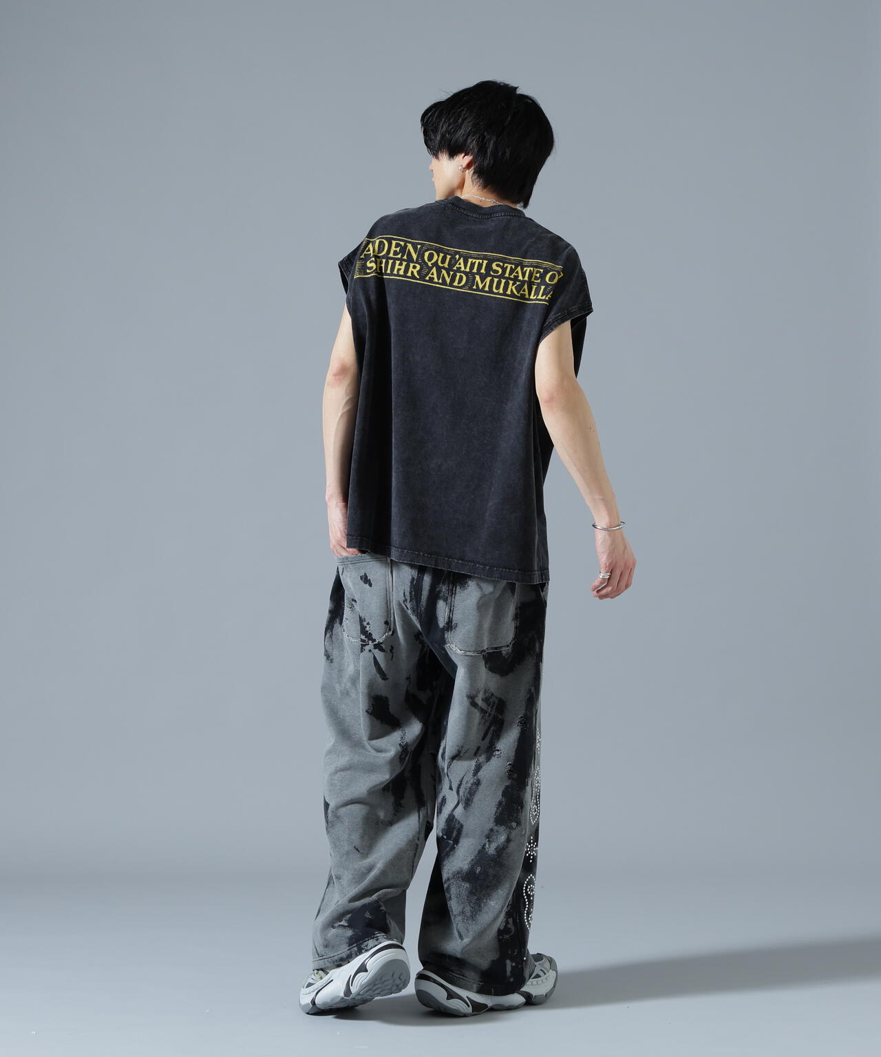 H:180cm C:88cm W:69cm H:90cm 着用サイズ:L