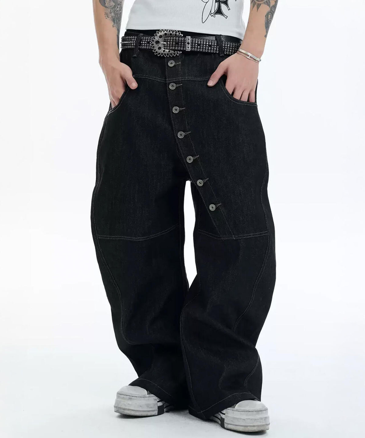 DND4DES/ディーエヌディーフォーデス/Avant-Garde Curved Button Raw Denim Jeans