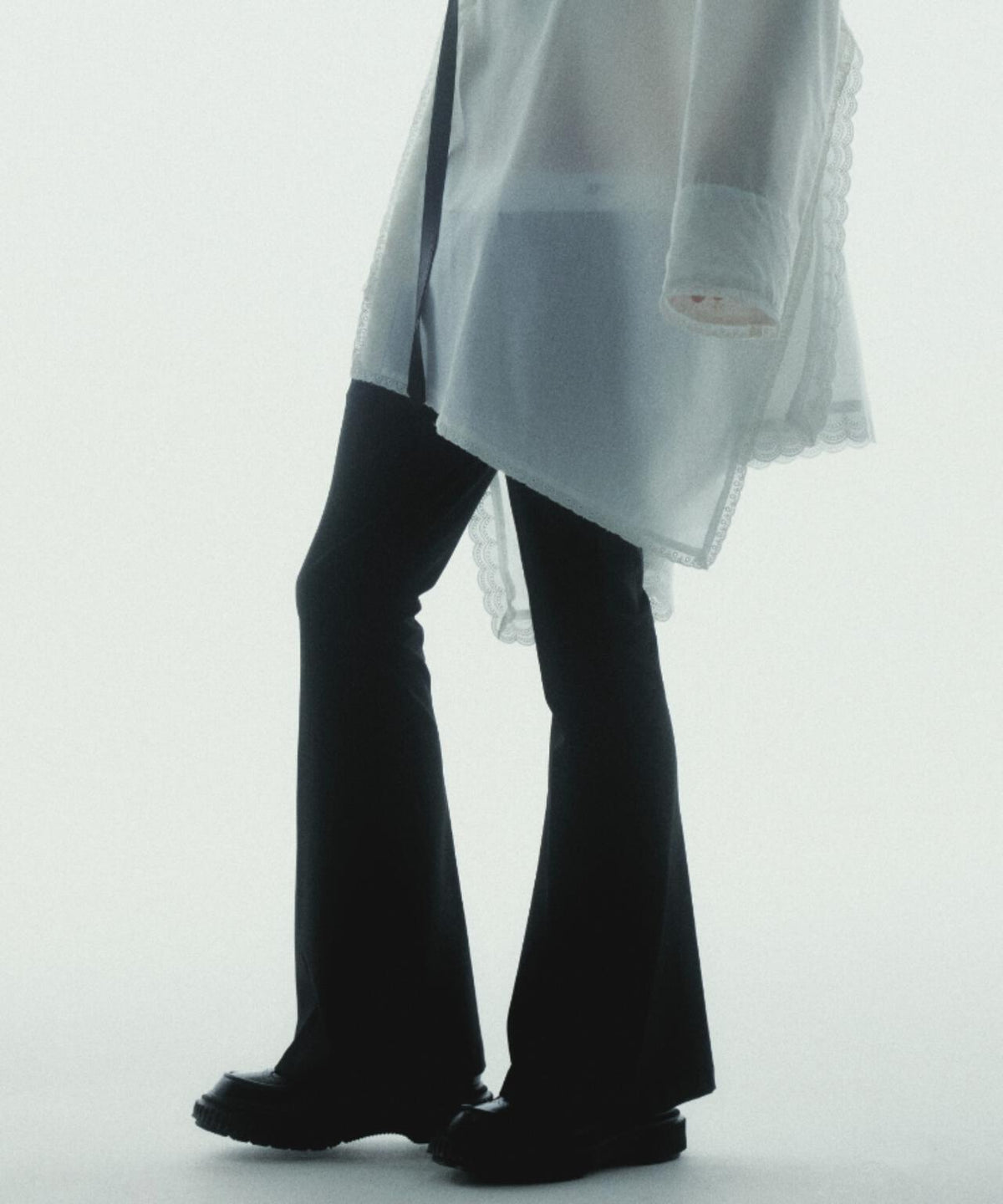 neith./ネイス/Destroyed Flare Trousers