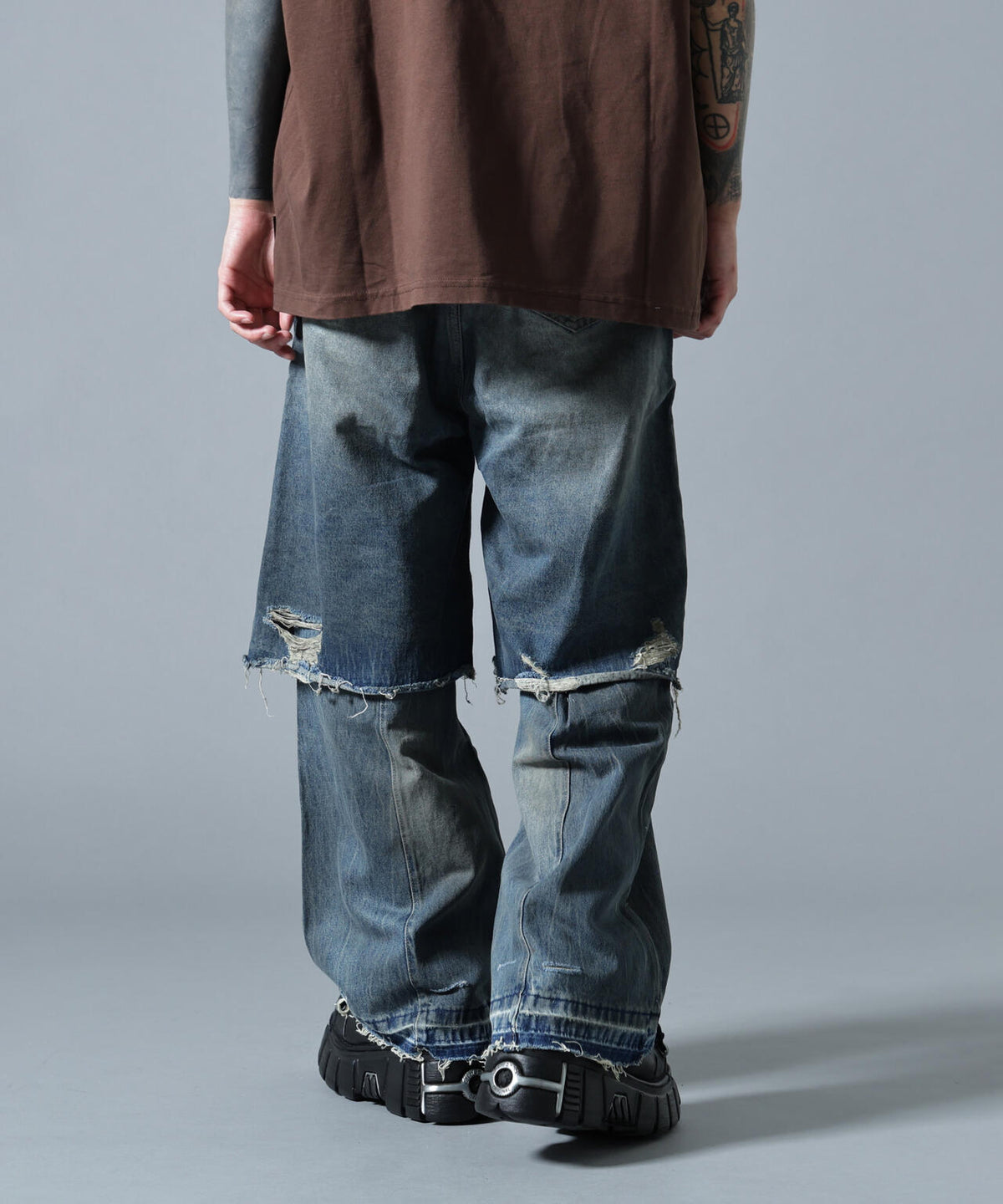 180cm B:87 W:66 H:84 着用サイズ:L
