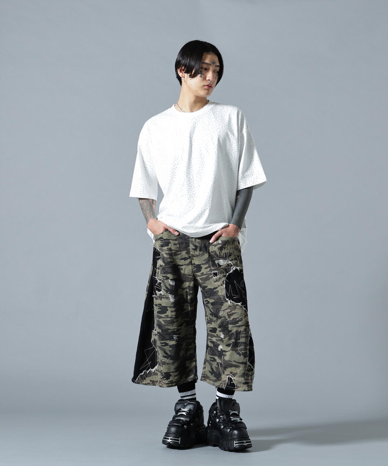 180cm B:87 W:66 H:84 着用サイズ:L
