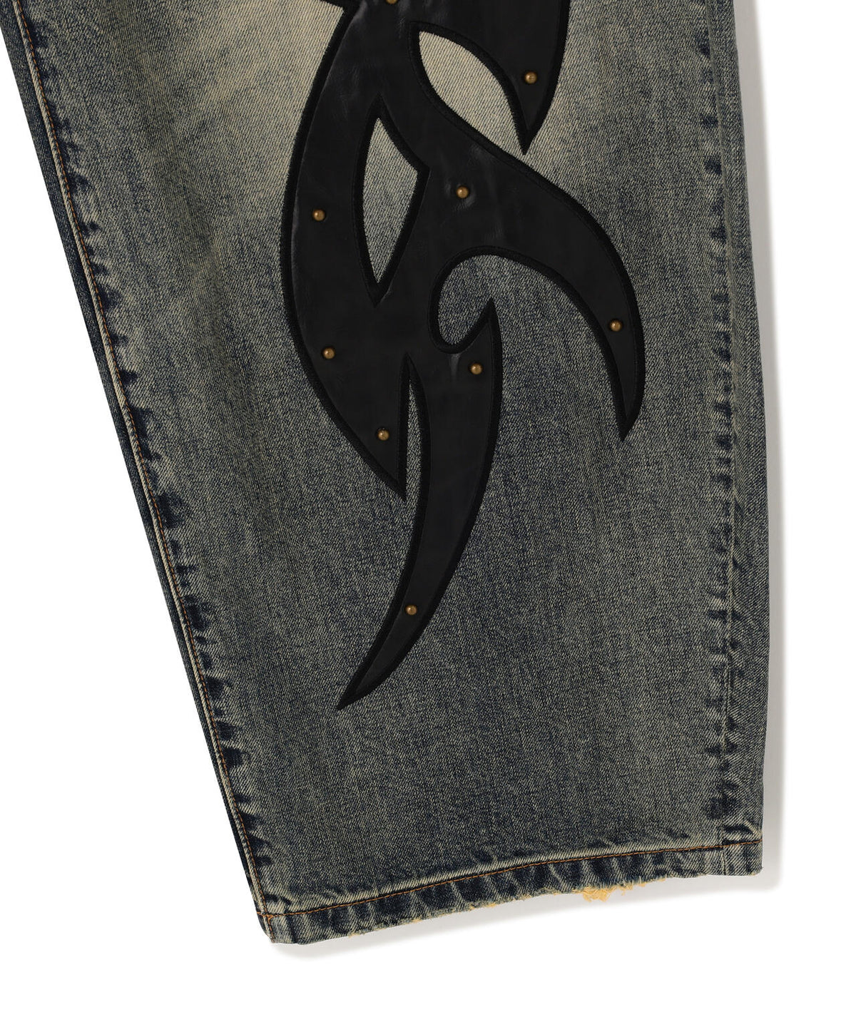 SUPPLIER/サプライヤー/Studs Tribal Leather Patch Curve Denim