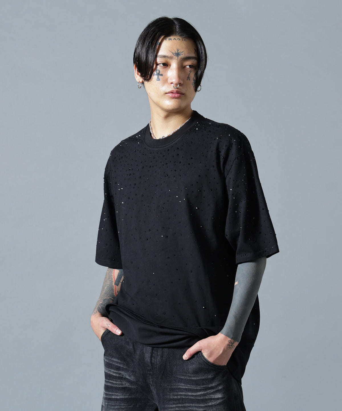 180cm B:87 W:66 H:84 着用サイズ:L