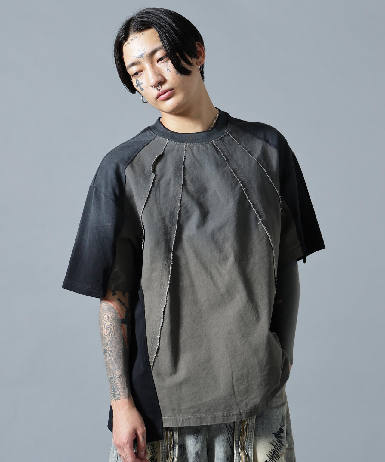 180cm B:87 W:66 H:84 着用サイズ:L