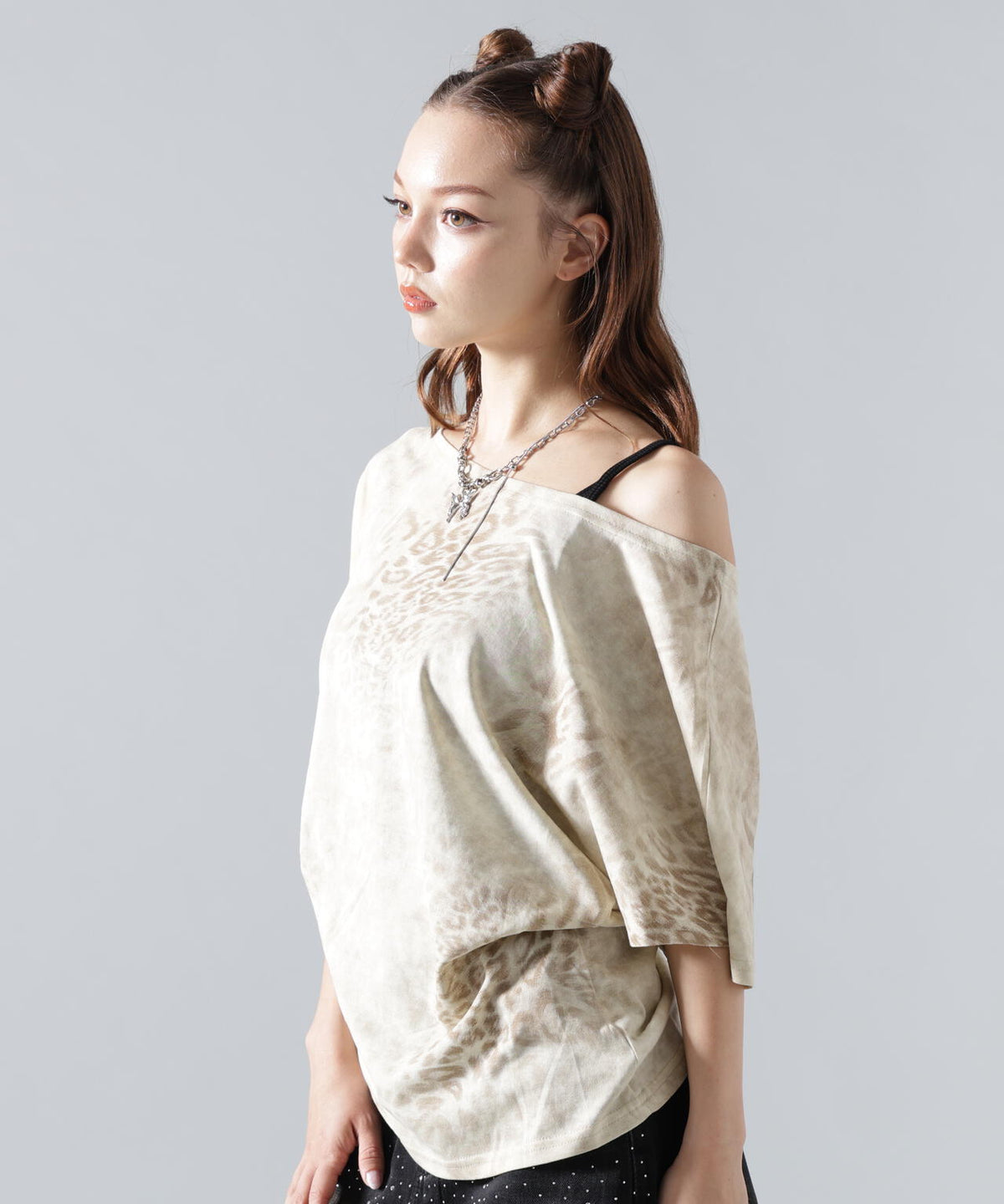 MMAVYTH/メヴィス/LEOPARD OFF-SHOULDER TOPS
