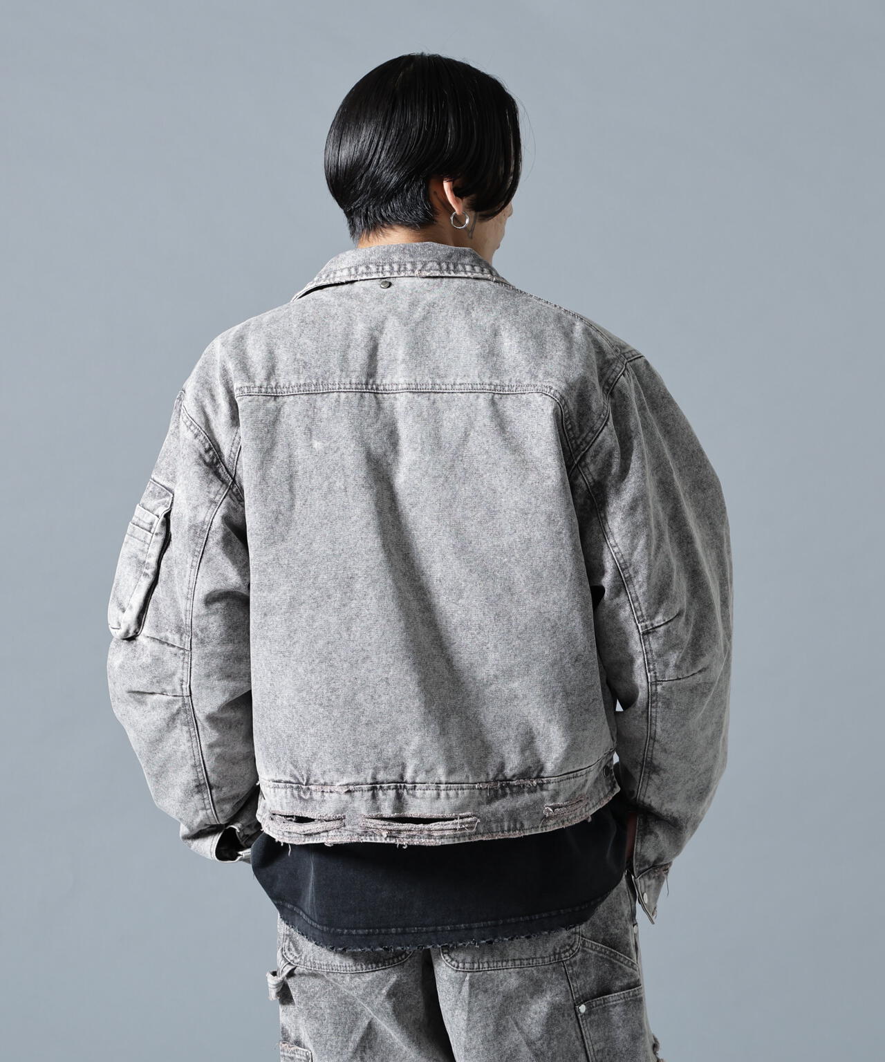 180cm B:87 W:66 H:84 着用サイズ:L