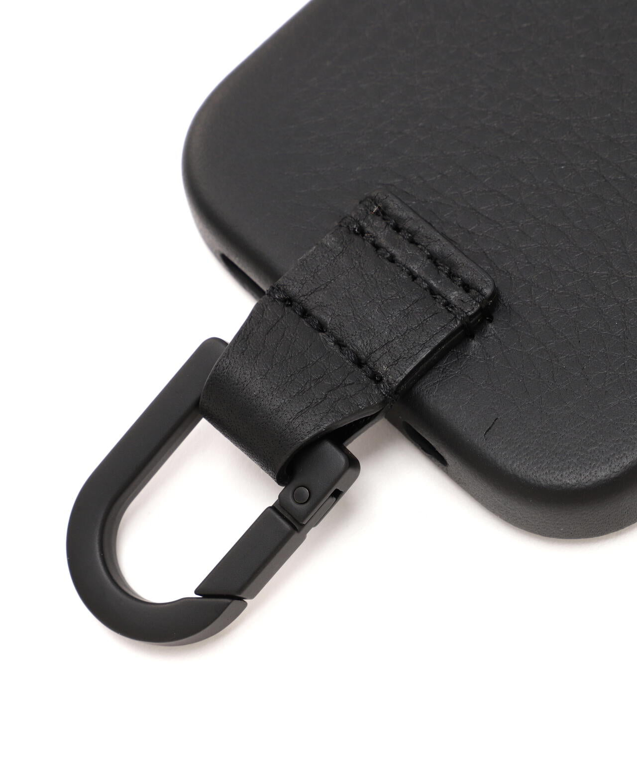 objcts.io/オブジェクツアイオー/カラビナ付きiPhoneケース【iPhone16Pro対応】