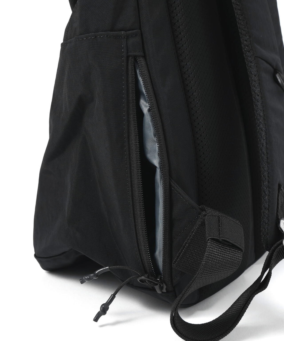 +phenix/プラスフェニックス/SWIFT BACKPACK