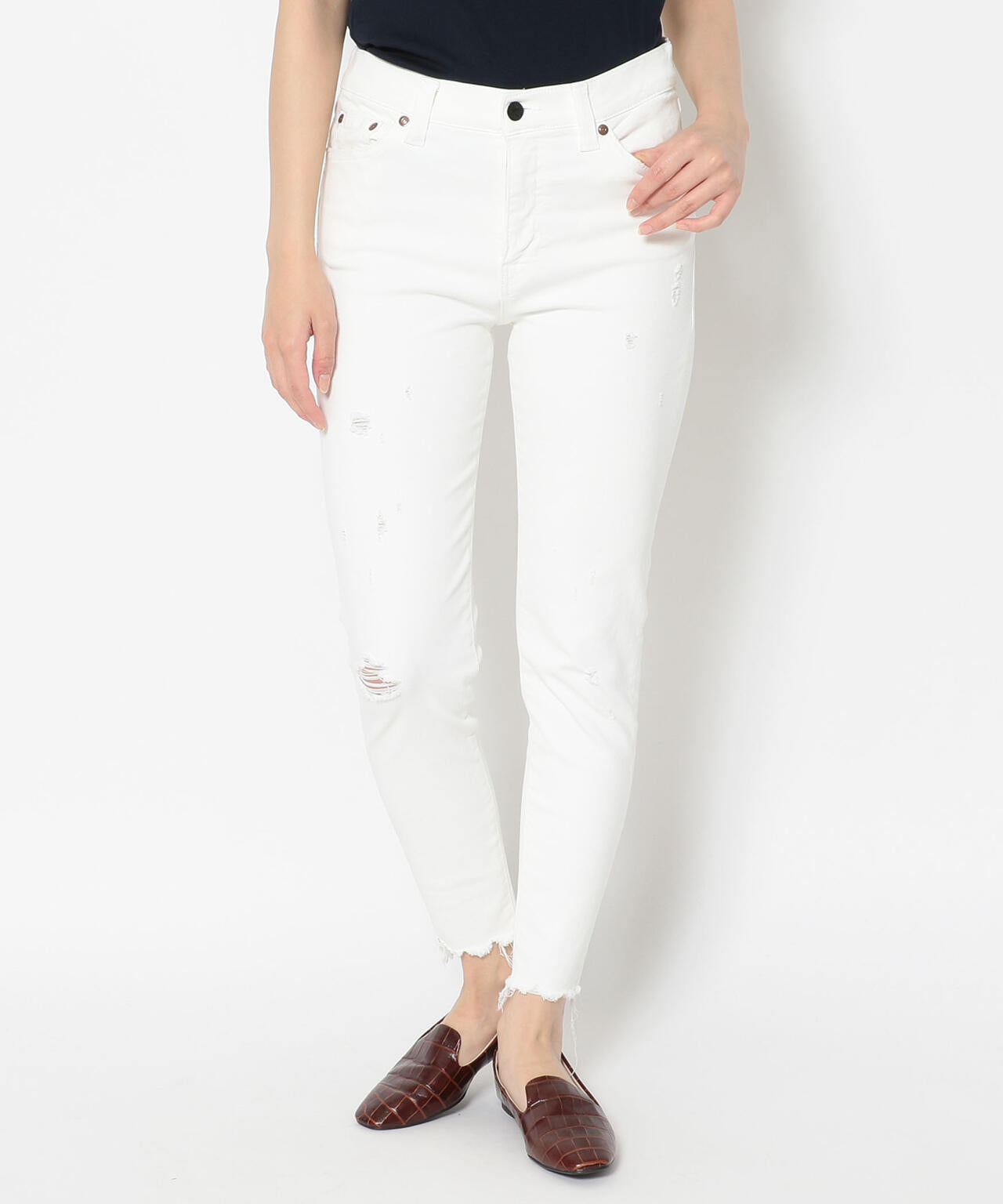 aa200d47-8606-51bd-a168-285c4120587d_Image