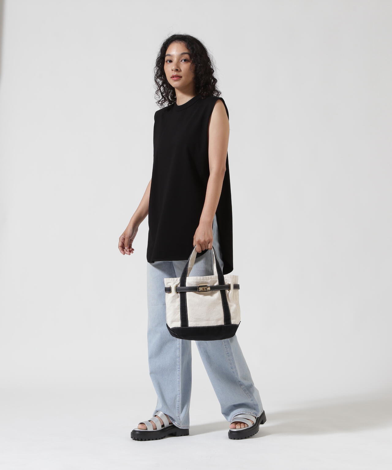 f8e704ae-5afe-5540-b583-989419feeec5_Image