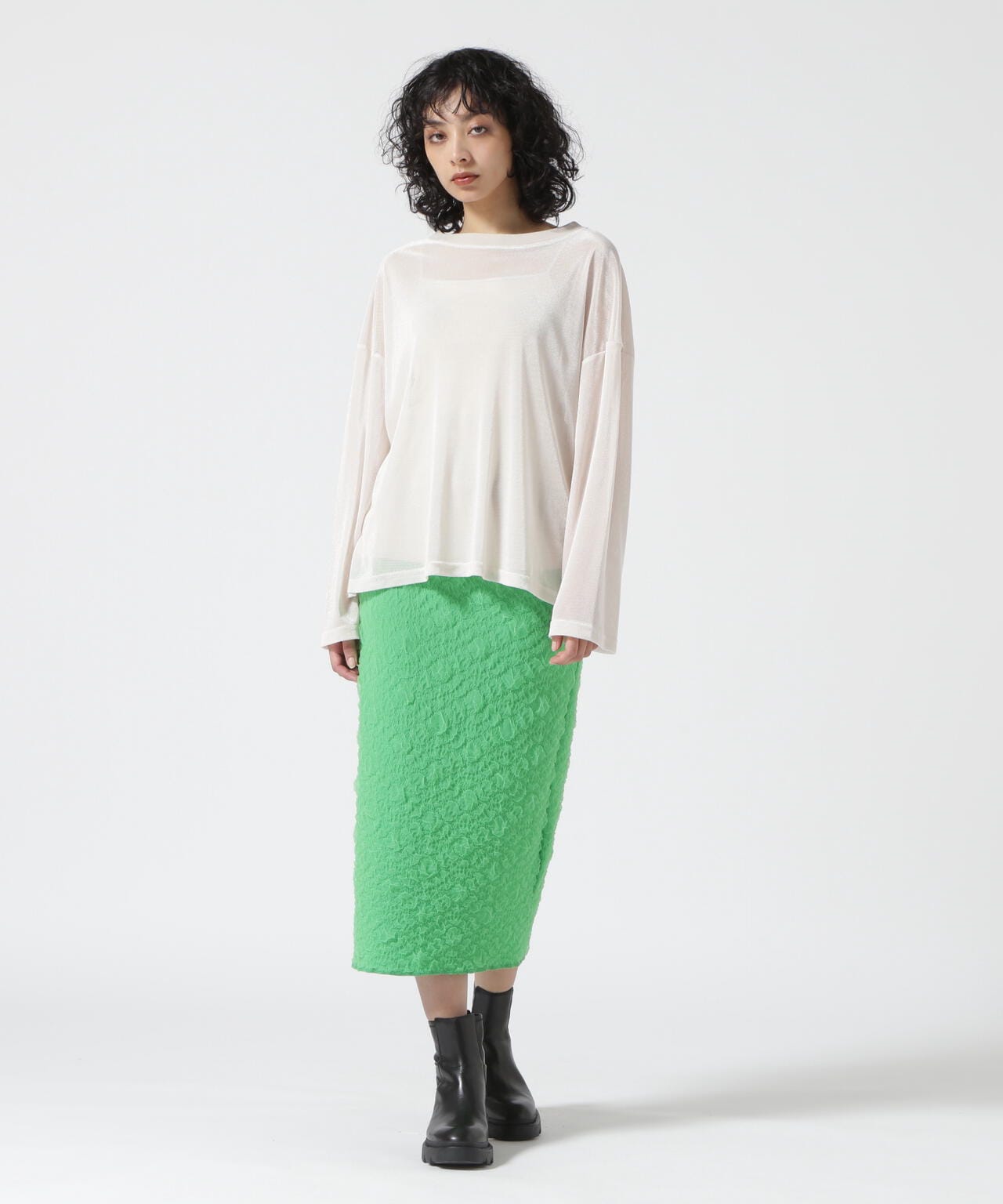DROIT BELLO(ドロイトベロ)ベロアメッシュプルオーバー