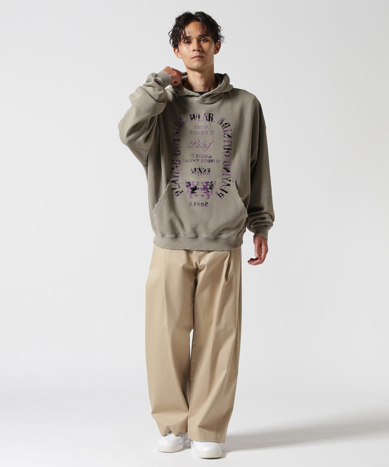 LUSOR(ルーソル)PIGMENT SWEAT HOODIE EMBLEM