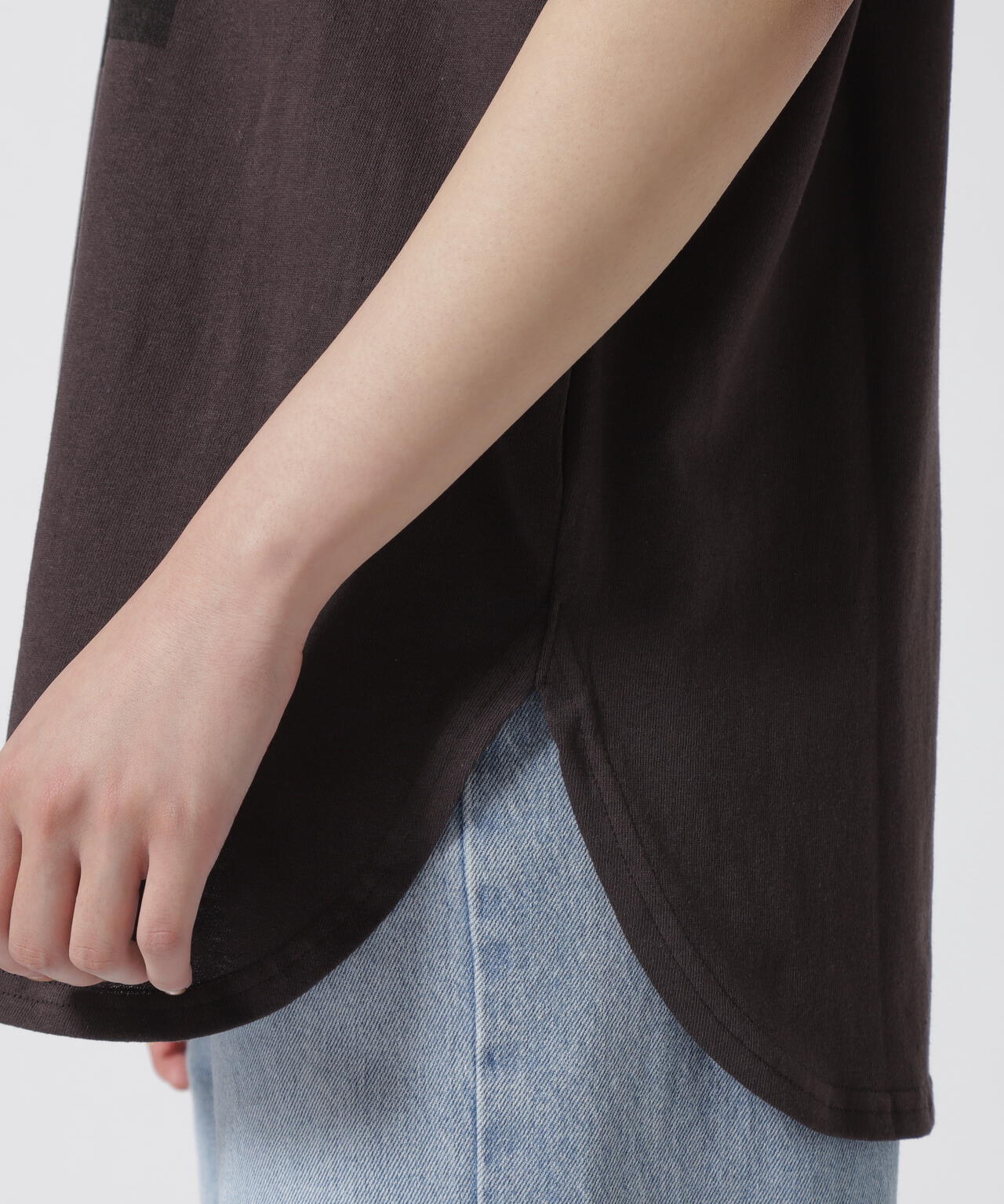 fee880cc-7d80-5746-b421-01a05fea235e_Image