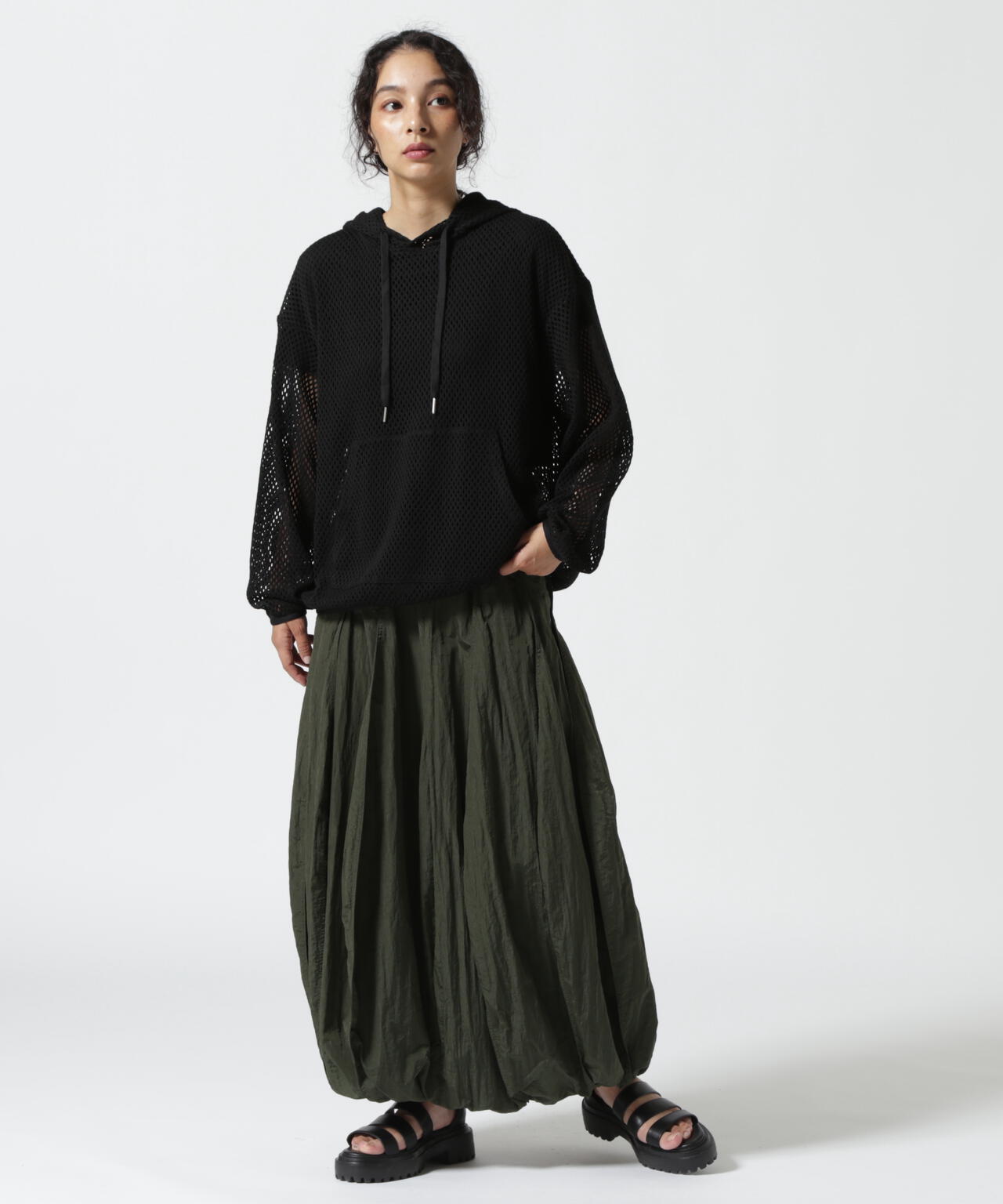 YENN (イエン)MESH LACE HOODIEプルオーバー