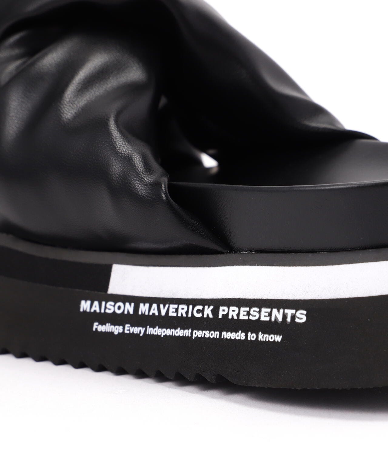 MAISON MAVERICK PRESENTS(メゾン・マベリック・プレゼンツ)フスベットサンダル