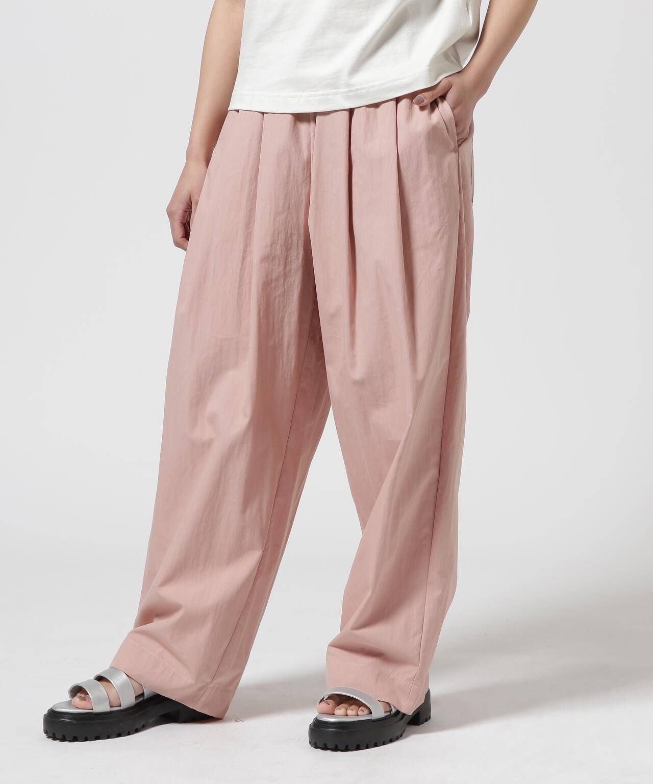DROIT BELLO(ドロイトベロ)2Tuck Easy Pants