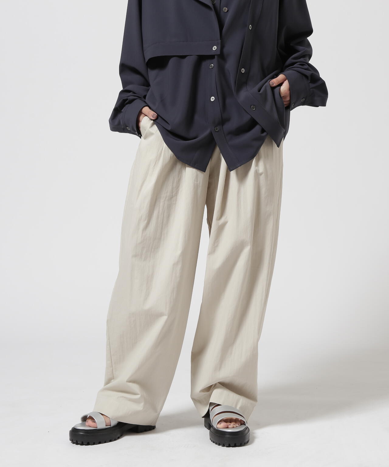 DROIT BELLO(ドロイトベロ)2Tuck Easy Pants