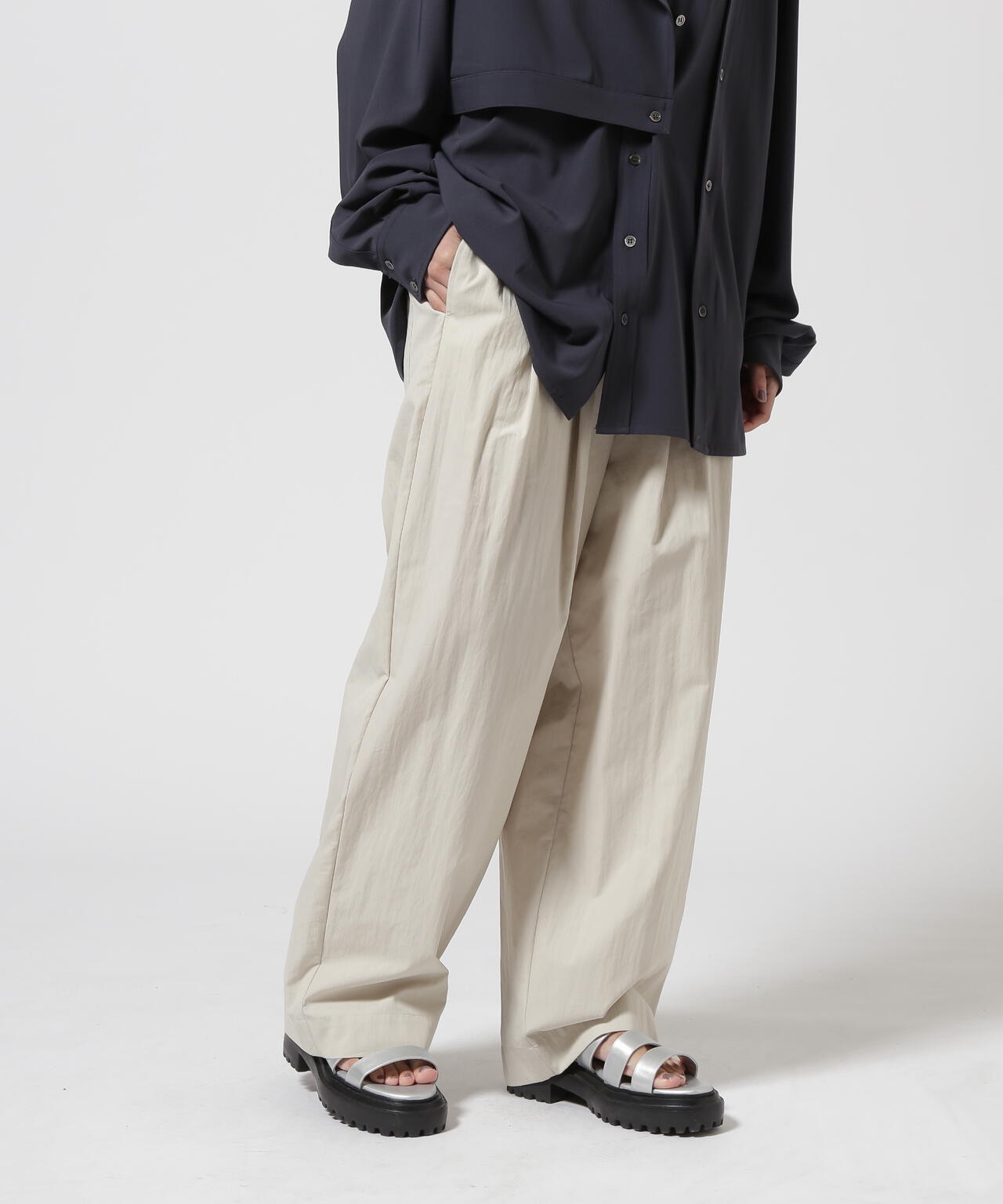 DROIT BELLO(ドロイトベロ)2Tuck Easy Pants