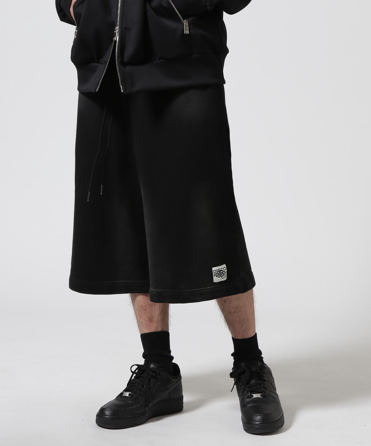 Children of the discordance / sunburn short pants
