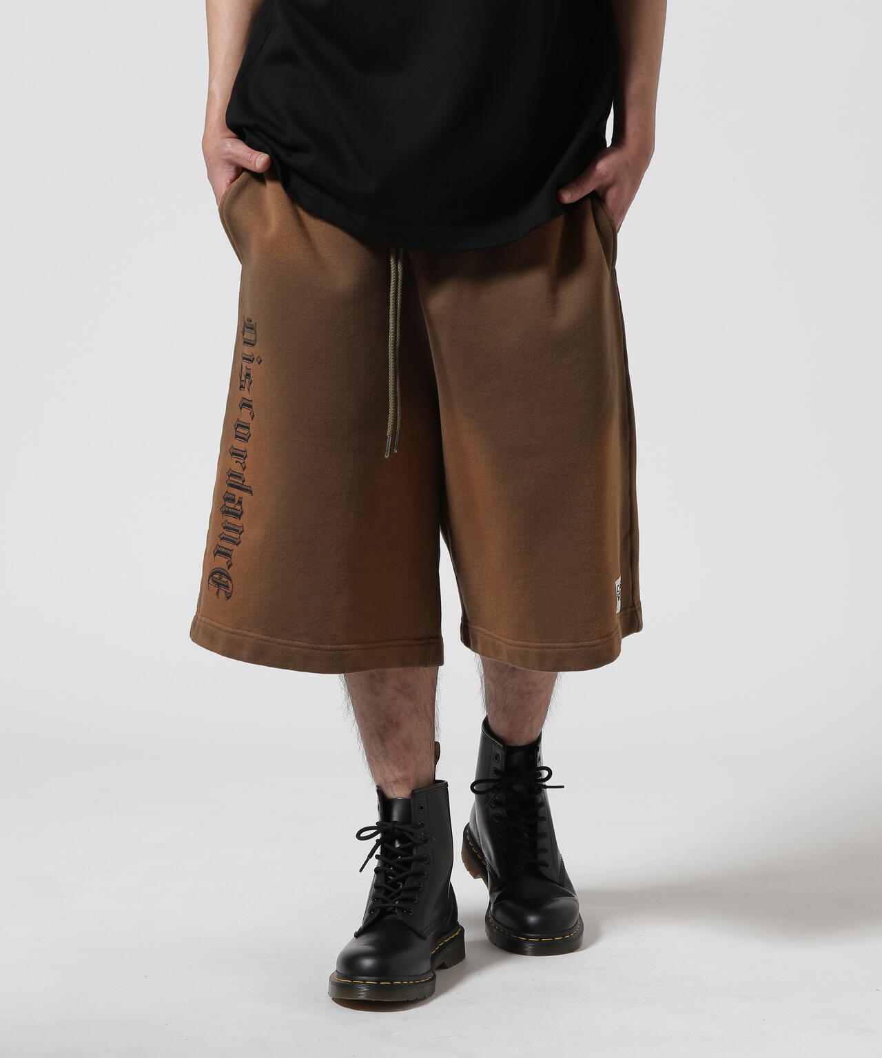 Children of the discordance / sunburn short pants