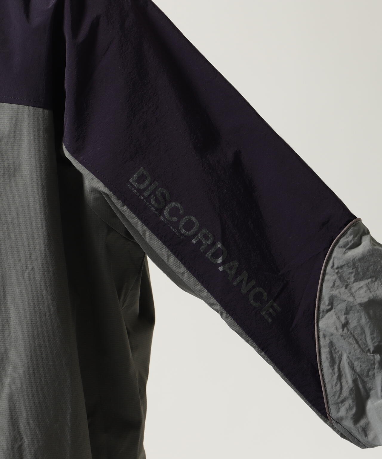 Children of the discordance / Second Edition / Track jkt
