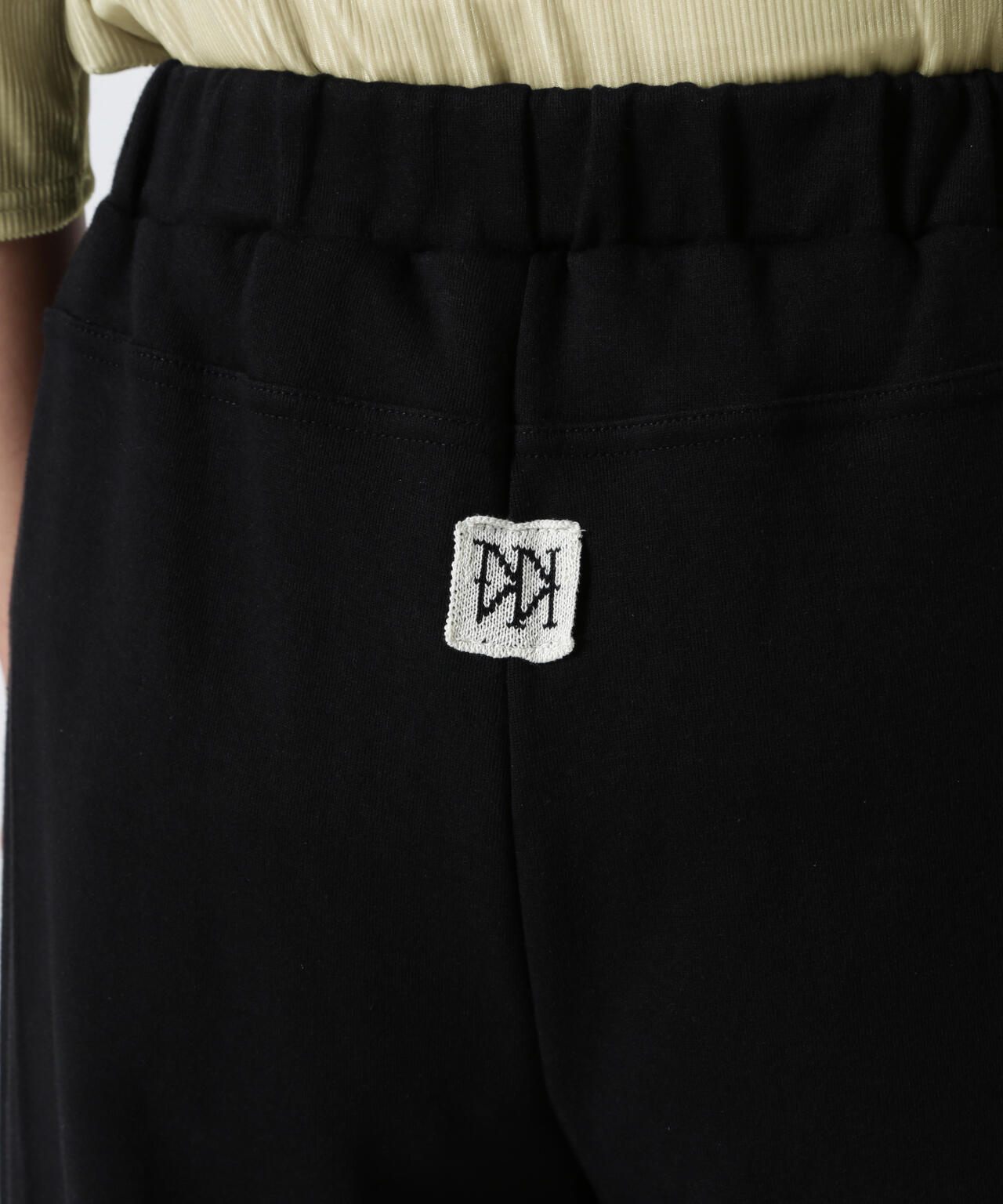 YENN(イエン)KNEE TUCK SWEAT PT /Y253-31078