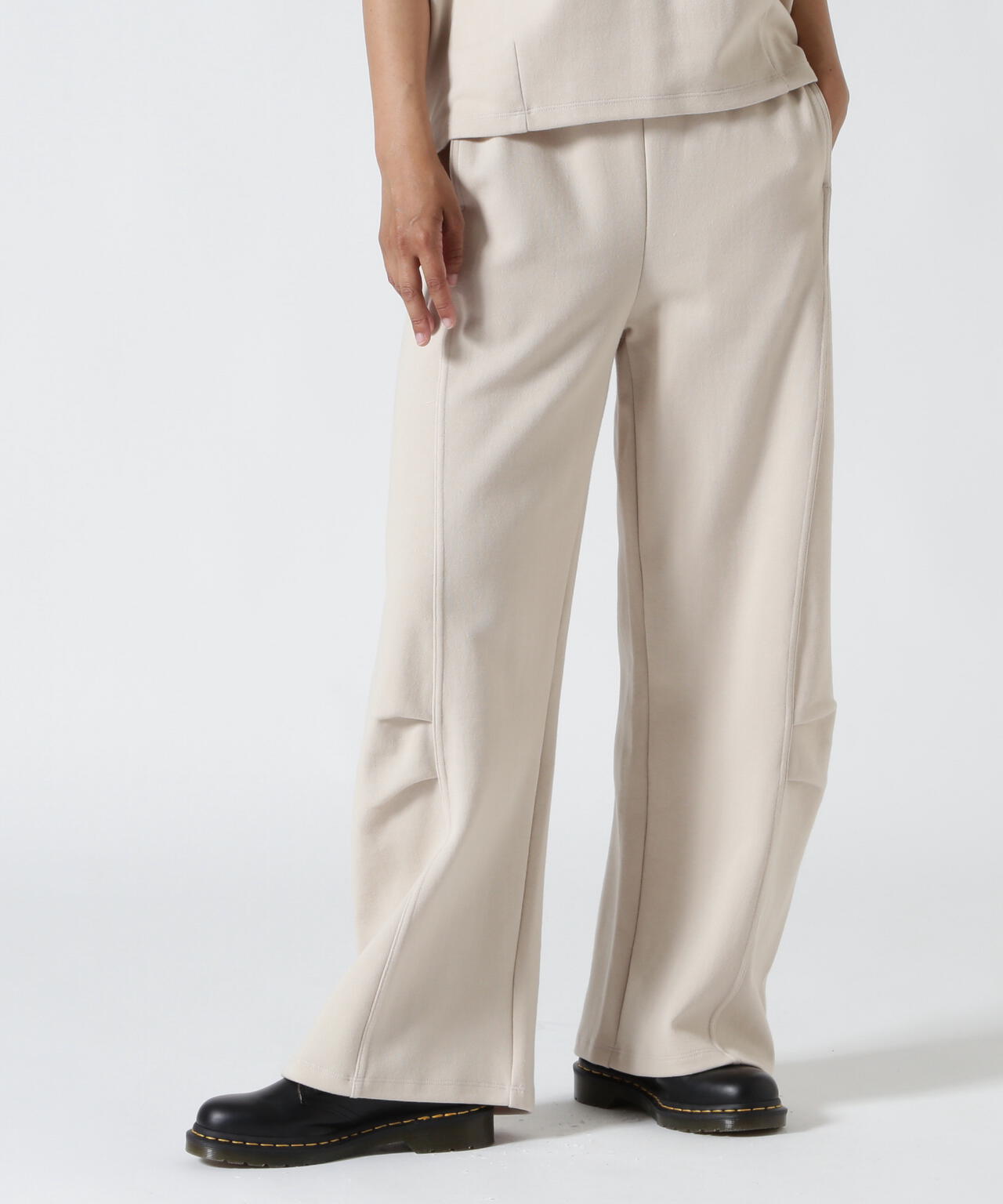 YENN(イエン)KNEE TUCK SWEAT PT /Y253-31078