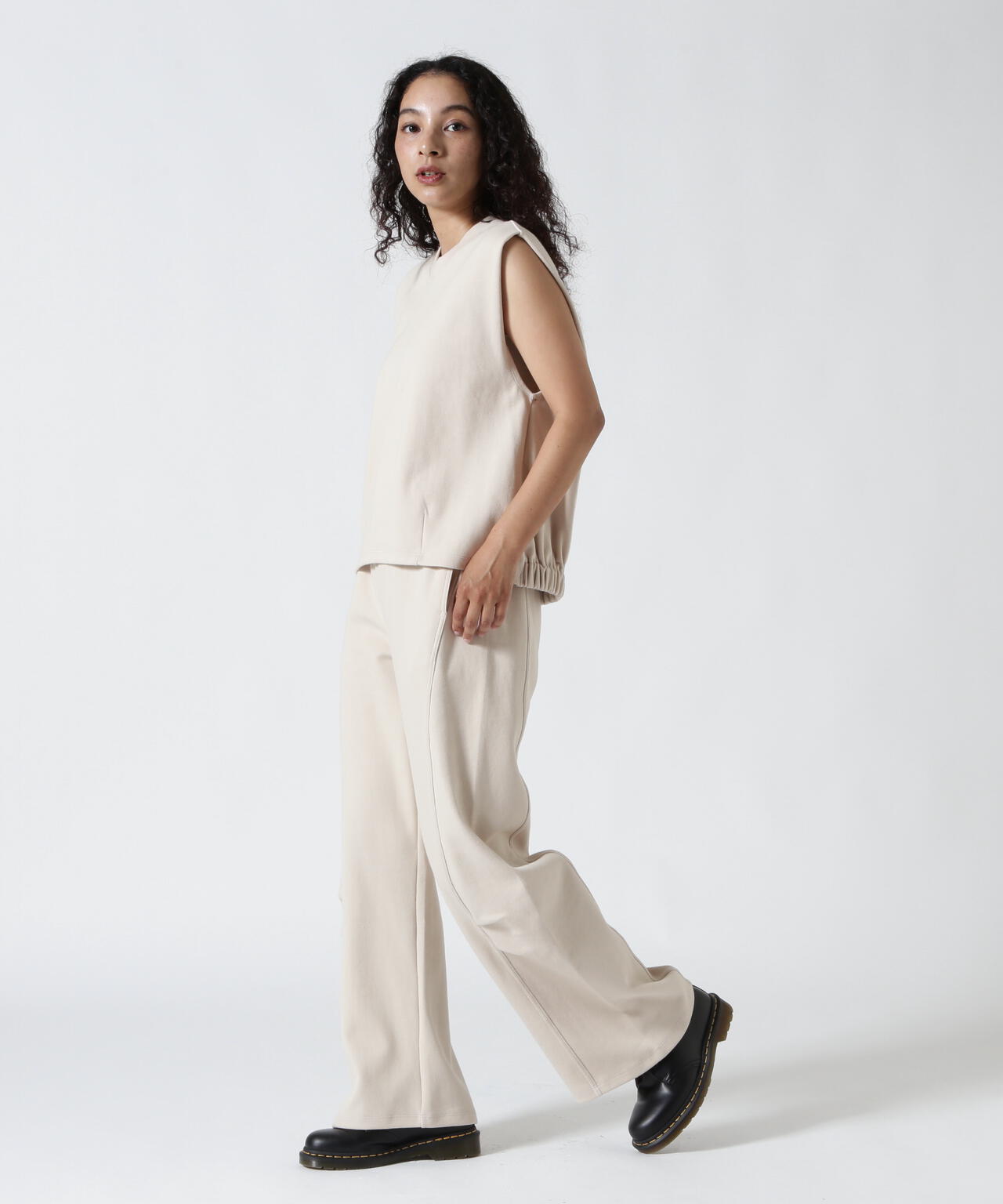 YENN(イエン)KNEE TUCK SWEAT PT /Y253-31078